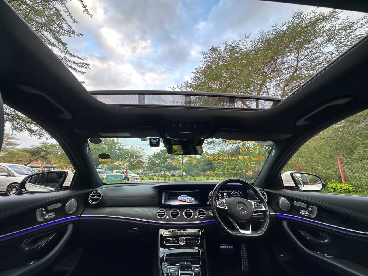MERCEDES BENZ E-CLASS 250 thumbnail 7